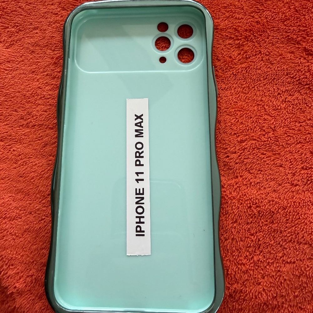 iPhone 11Pro Max CASE - Picture 2 of 2